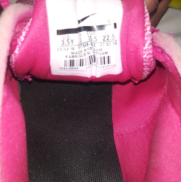 Nike running shoes - Picture 2 of 2